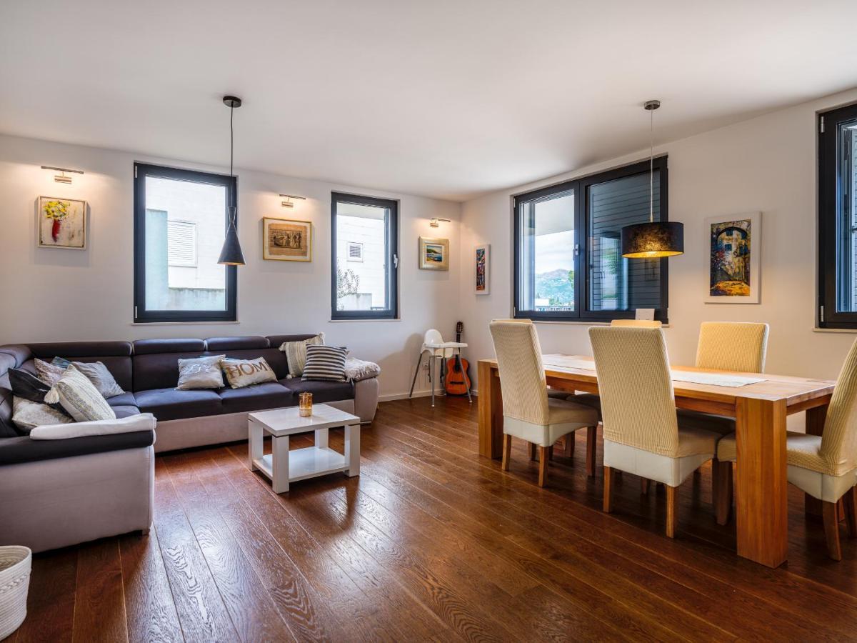 Apartment Luxury Art *
